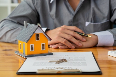 Présentation d'un contrat de vente d'un bien immobilier.